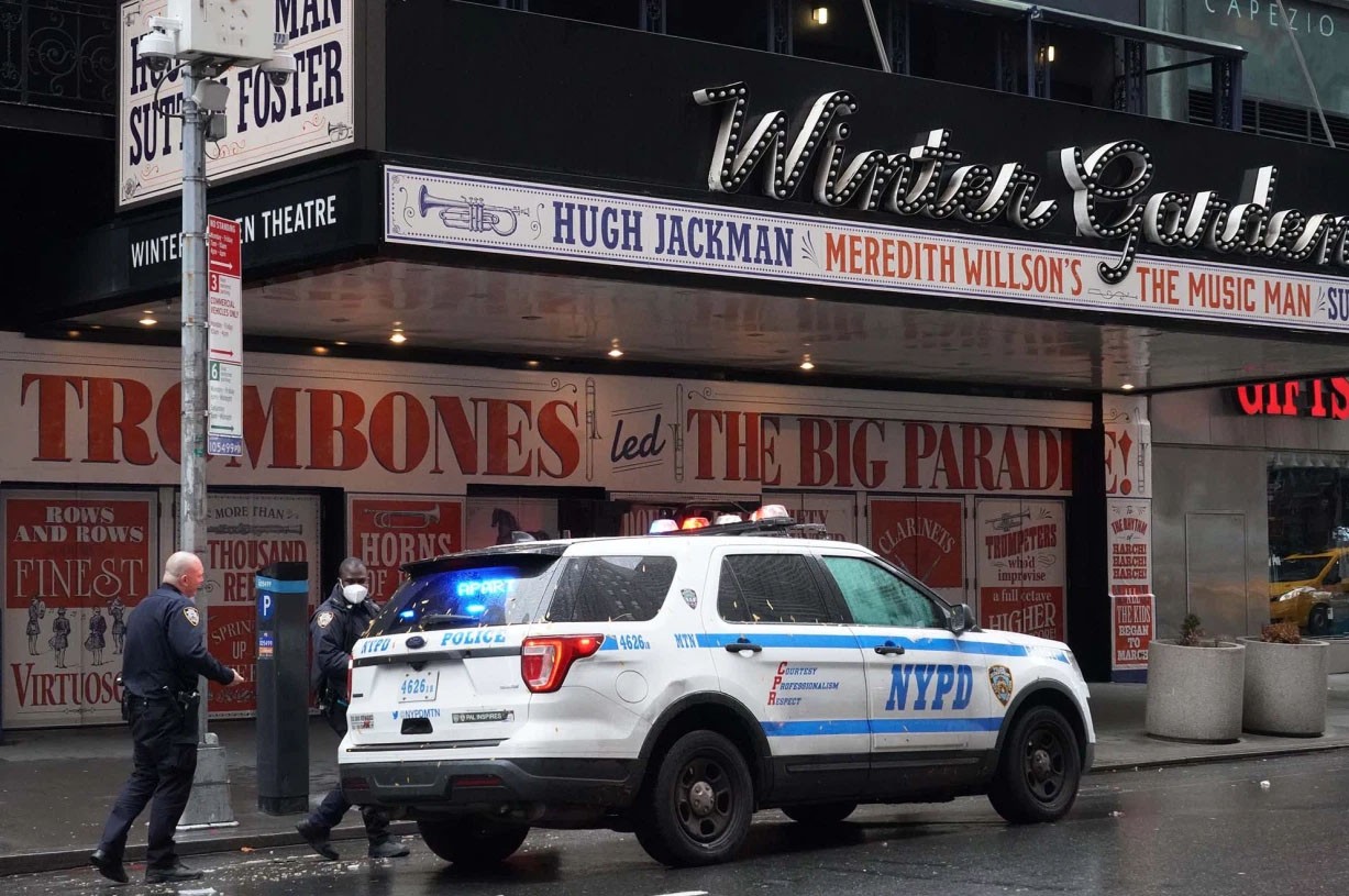 Muere un tramoyista al caer de un andamio dentro del Winter Garden Theatre