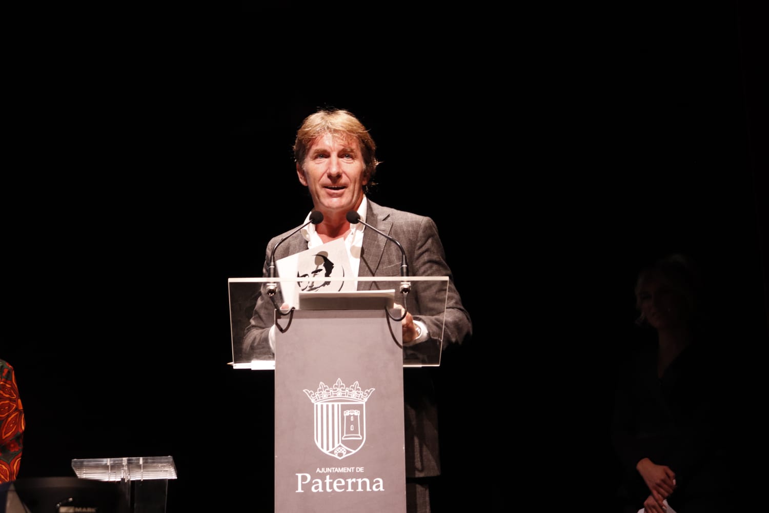 ANTONIO DE LA TORRE RECOGE EL PREMIO ESPECIAL DEL FESTIVAL DE CINE DE PATERNA