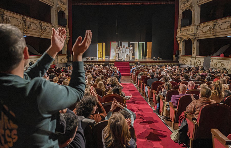 Más de 15.000 personas disfrutan de las funciones del Escalante durante el primer trimestre de la temporada