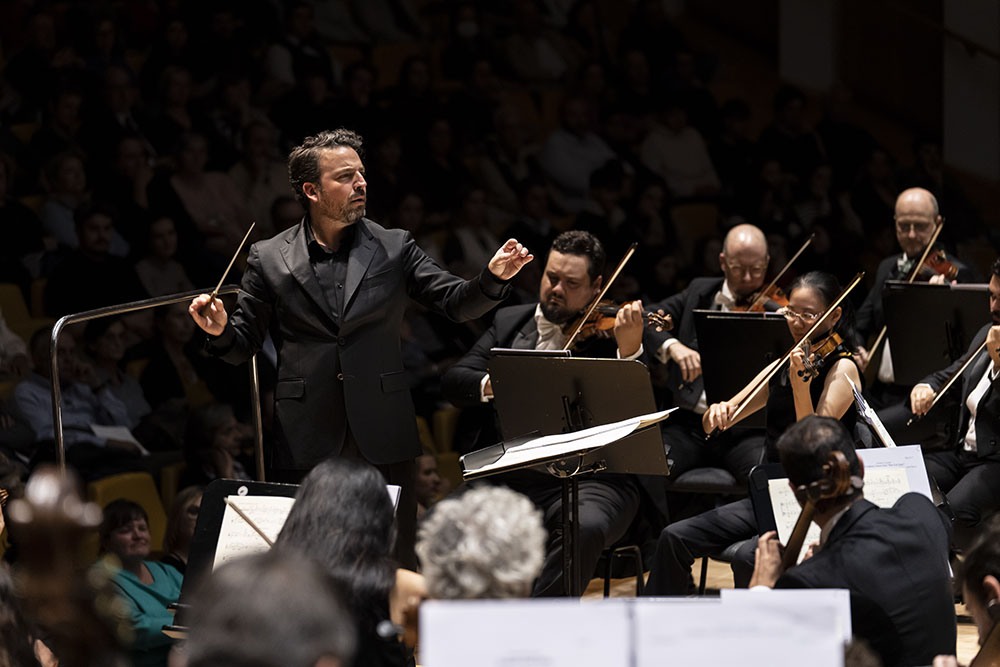 La Orquestra de la Comunitat Valenciana visitará Santander, Pollença y Soria con James Gaffigan como director musical