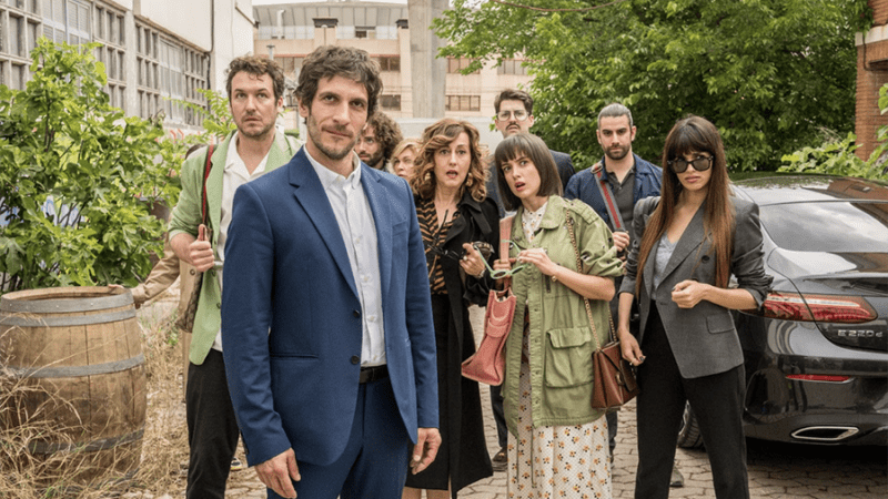 Primer Tráiler ‘AL OTRO BARRIO’, la comedia protagonizada por Quim Guitiérrez y Sara Sálamo