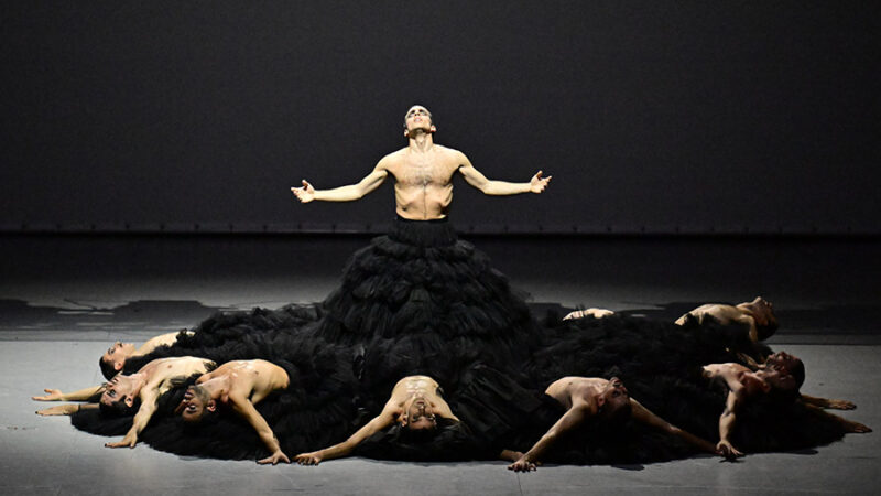 Les Arts estrena ‘Afanador’, la nueva creación de Marcos Morau para el Ballet Nacional de España