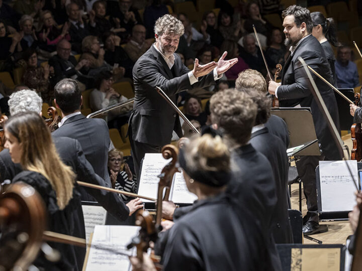 Pablo Heras-Casado dirige a la Orquestra de la Comunitat Valenciana en un concierto solidario con los afectados por la riada