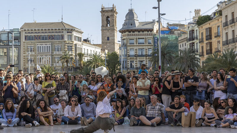 Dansa València realiza una convocatoria para la selección de tres piezas breves de danza en espacio urbano